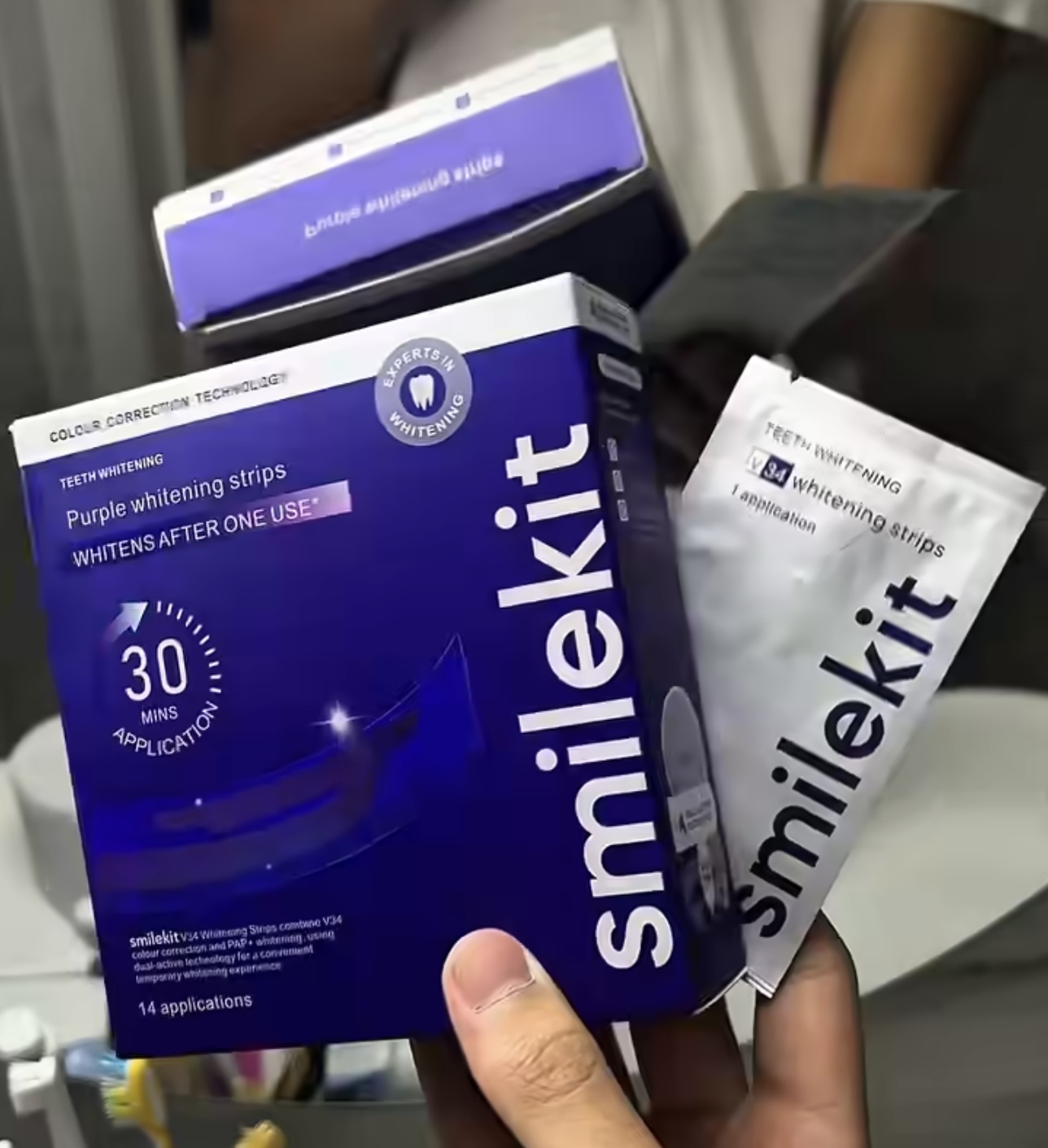 مجموعة لاصقات تبييض الأسنان من - مراجعة Teeth Whitening Crest وسعره