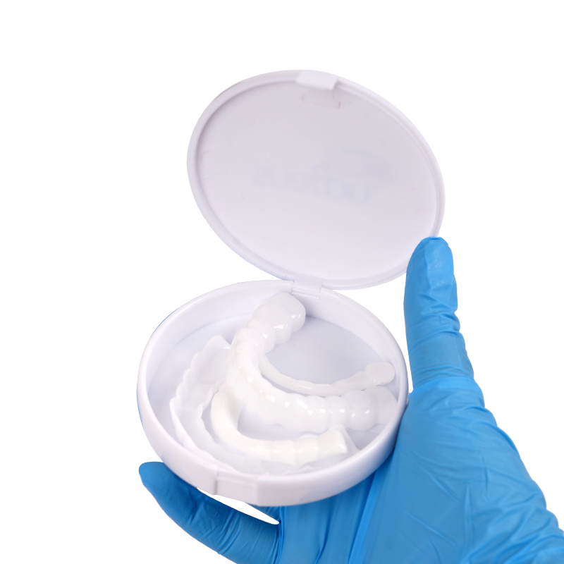 طقم أسنان مزيف لتبييض الفجوات  - مراجعة Teeth Whitening With Braces وسعره